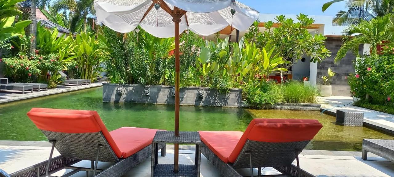 Le Chien Rouge Hotel Lovina  Exterior photo